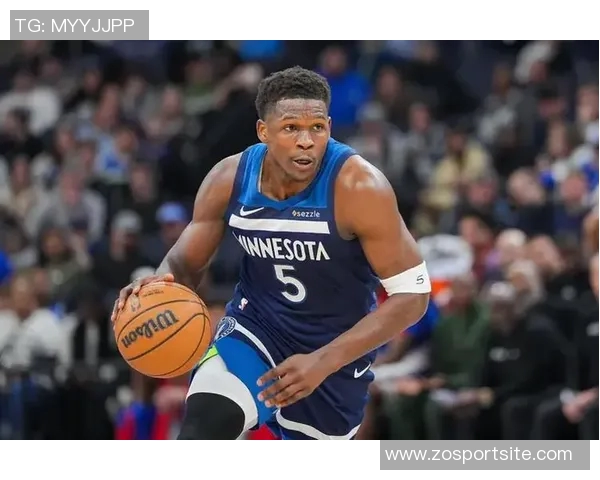 爱德华兹首节表现出色9投4中三分球命中率待提高